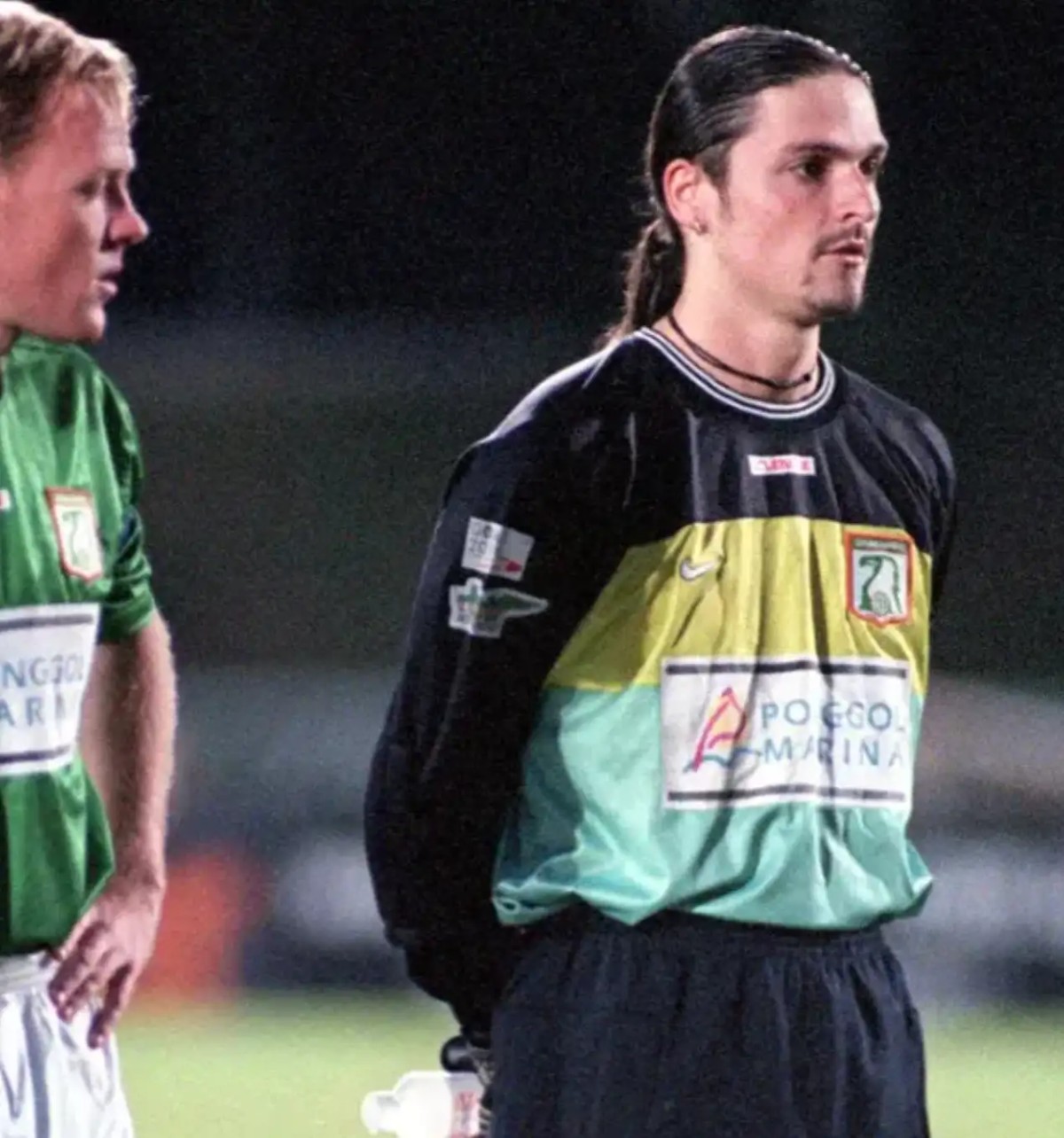 世界足坛最离谱的球员,走遍六大洲,三次被宣布死亡。